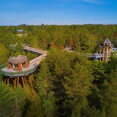 Voco Saranac Lake Ny - Waterfront By Ihg מראה חיצוני תמונה
