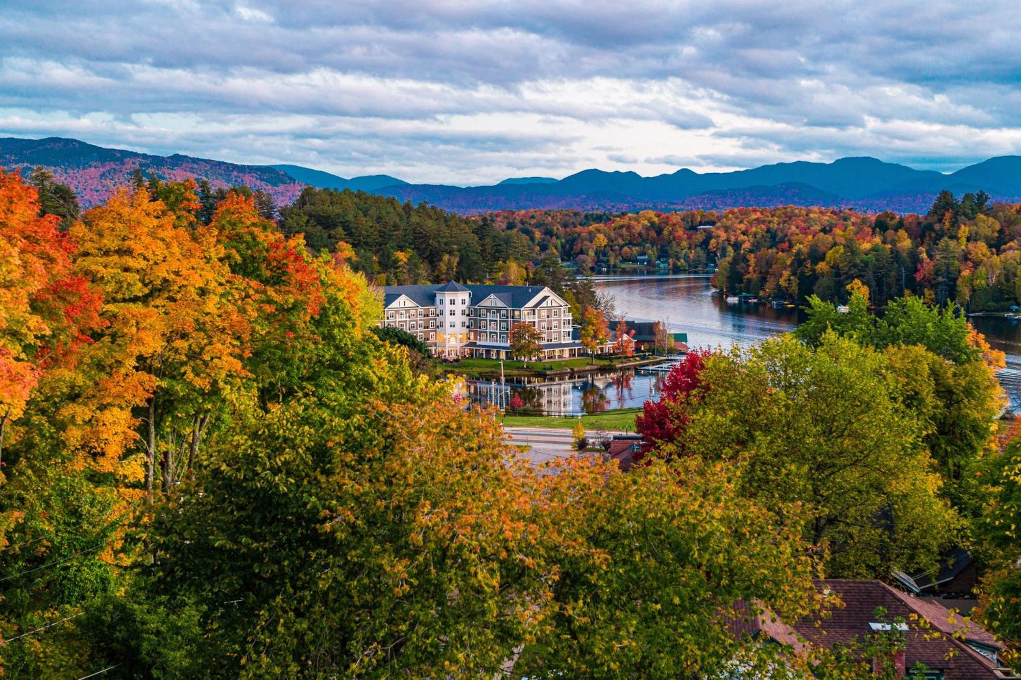 Voco Saranac Lake Ny - Waterfront By Ihg מראה חיצוני תמונה