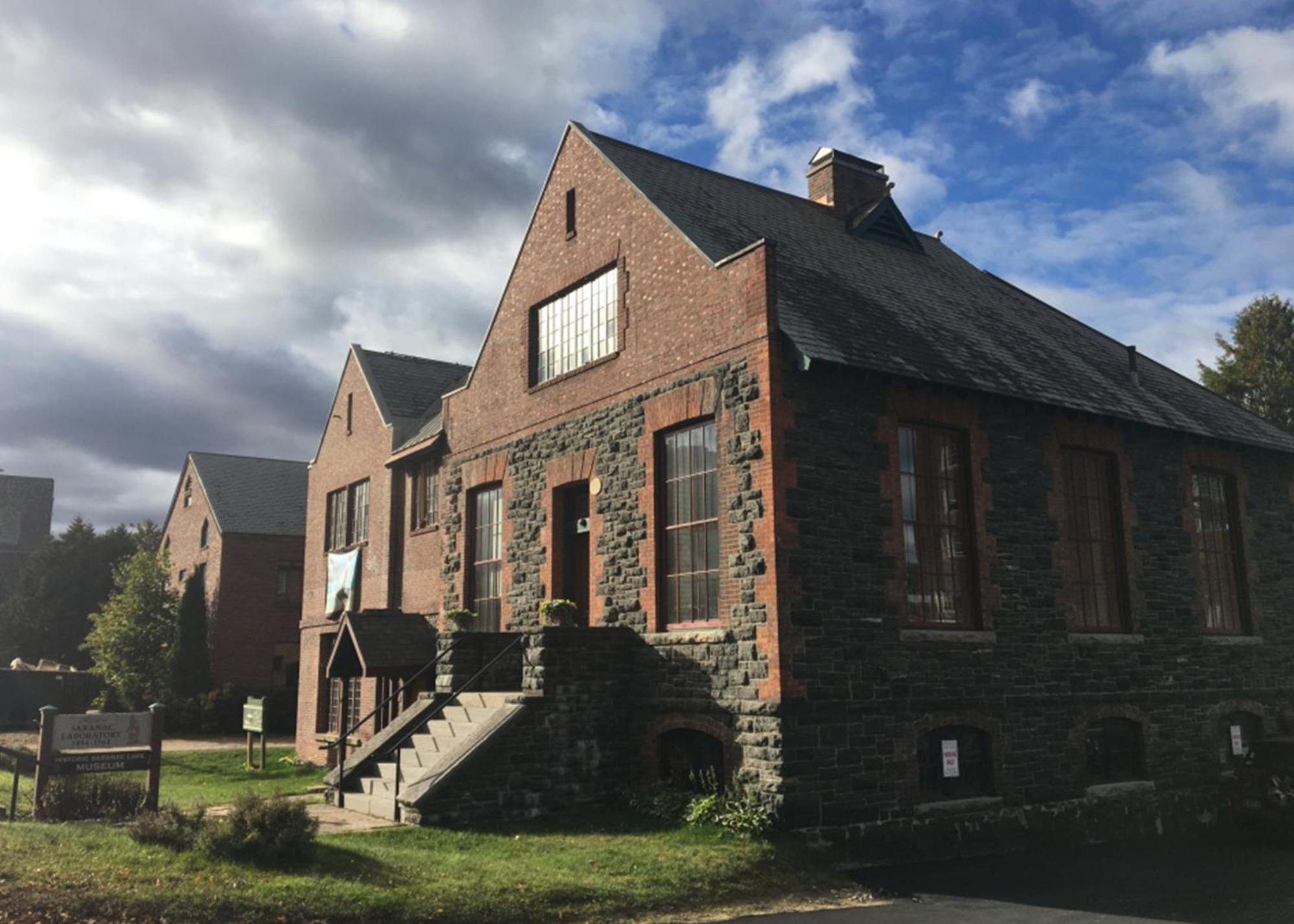 Voco Saranac Lake Ny - Waterfront By Ihg מראה חיצוני תמונה